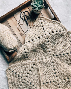 Read more about the article Farmhouse Granny Square